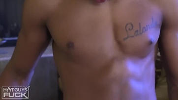 Tini bige a csoki fickójával baszik Thumb