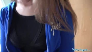 Egy kis gázsiért őrülten megcumiztathatta és puncuson kúrhatta a magyar születésű kancát Thumb